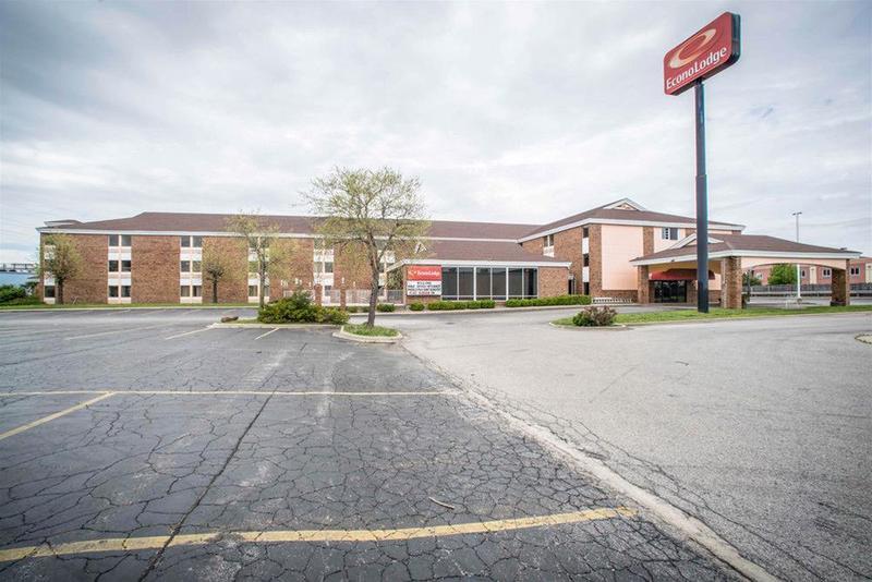 Red Roof Inn Marion, In Экстерьер фото