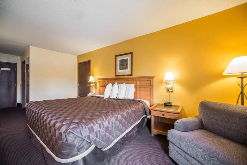 Red Roof Inn Marion, In Экстерьер фото